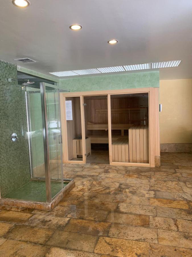 Salinas. Apartment For 4. Terrace/Parking/Pools/Gym/4Mins Beach エステポナ エクステリア 写真