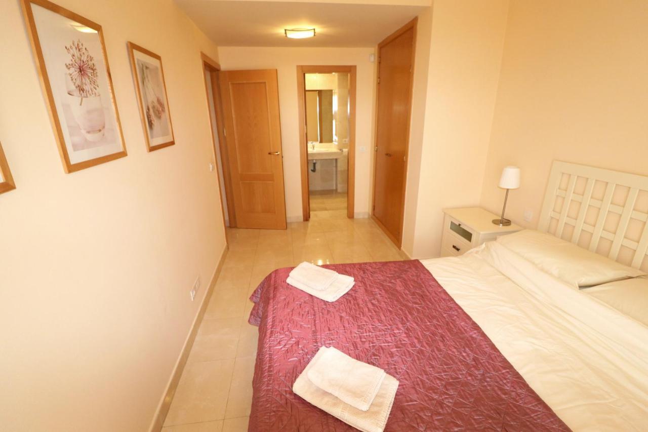 Salinas. Apartment For 4. Terrace/Parking/Pools/Gym/4Mins Beach エステポナ エクステリア 写真