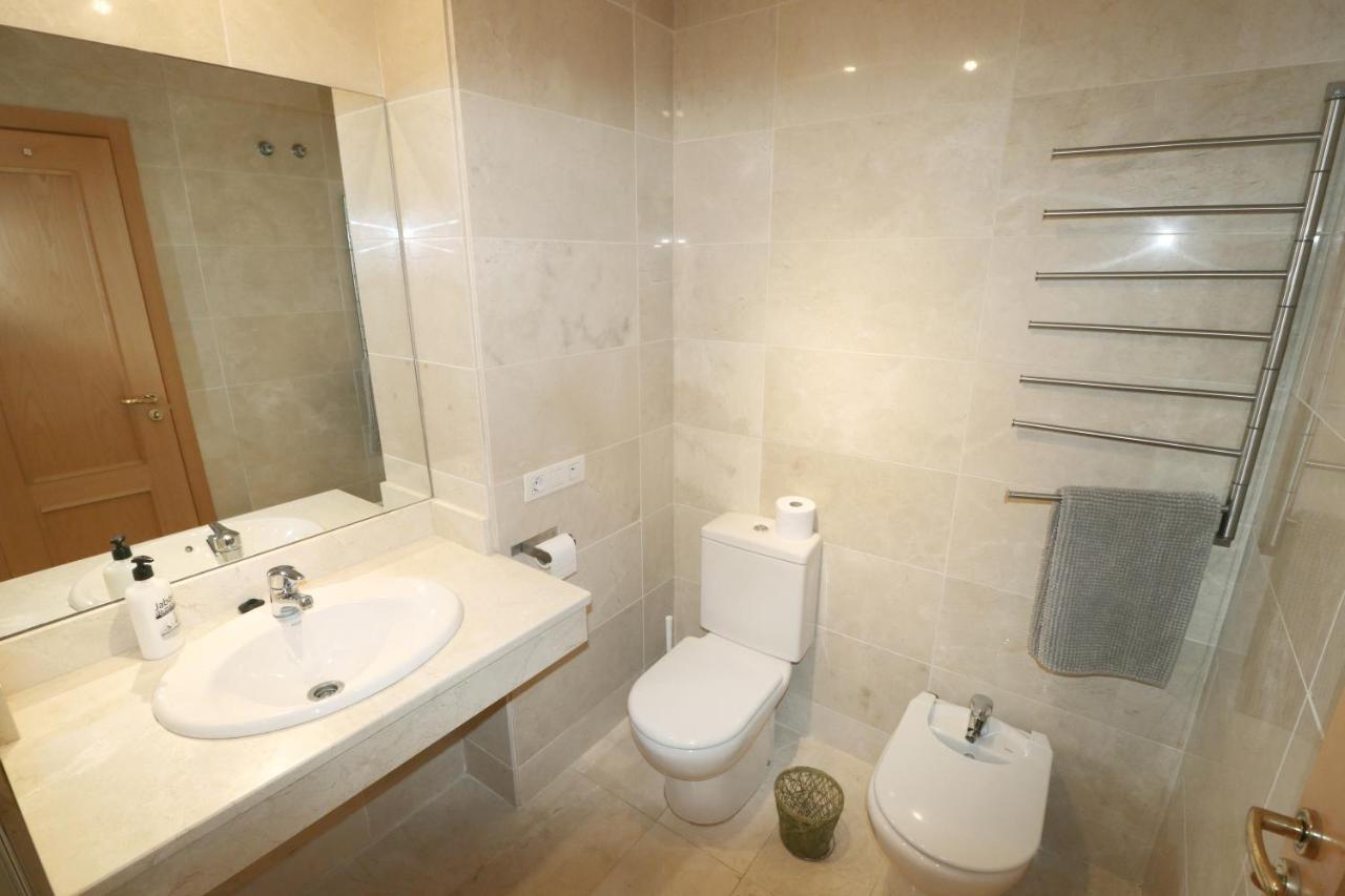 Salinas. Apartment For 4. Terrace/Parking/Pools/Gym/4Mins Beach エステポナ エクステリア 写真