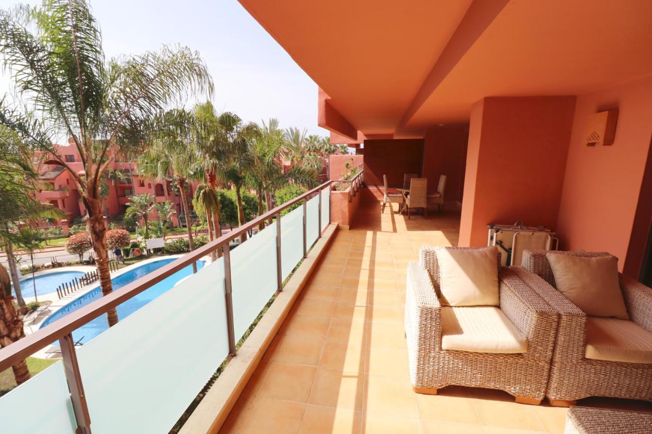 Salinas. Apartment For 4. Terrace/Parking/Pools/Gym/4Mins Beach エステポナ エクステリア 写真