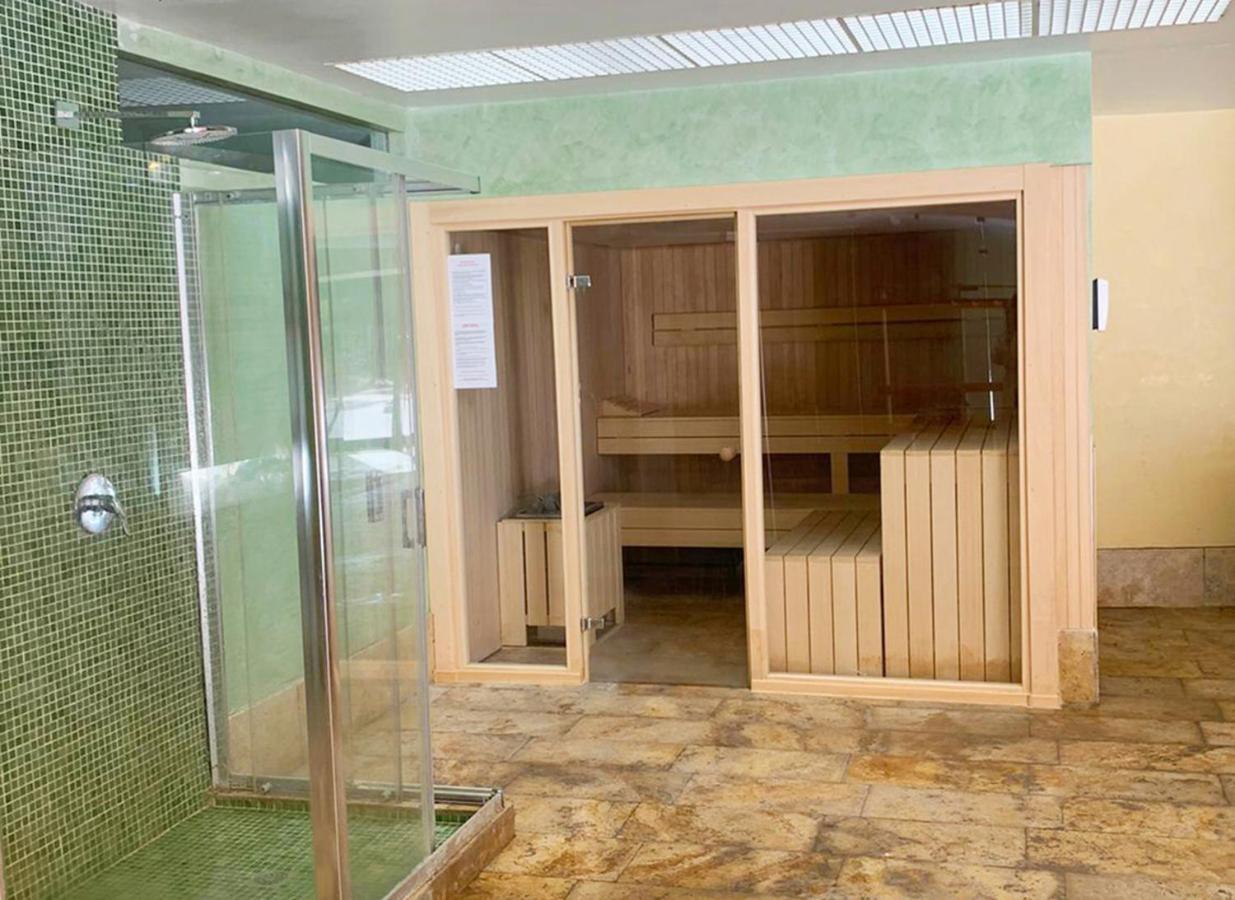 Salinas. Apartment For 4. Terrace/Parking/Pools/Gym/4Mins Beach エステポナ エクステリア 写真