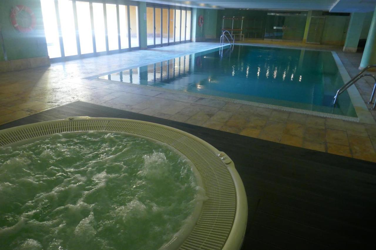 Salinas. Apartment For 4. Terrace/Parking/Pools/Gym/4Mins Beach エステポナ エクステリア 写真